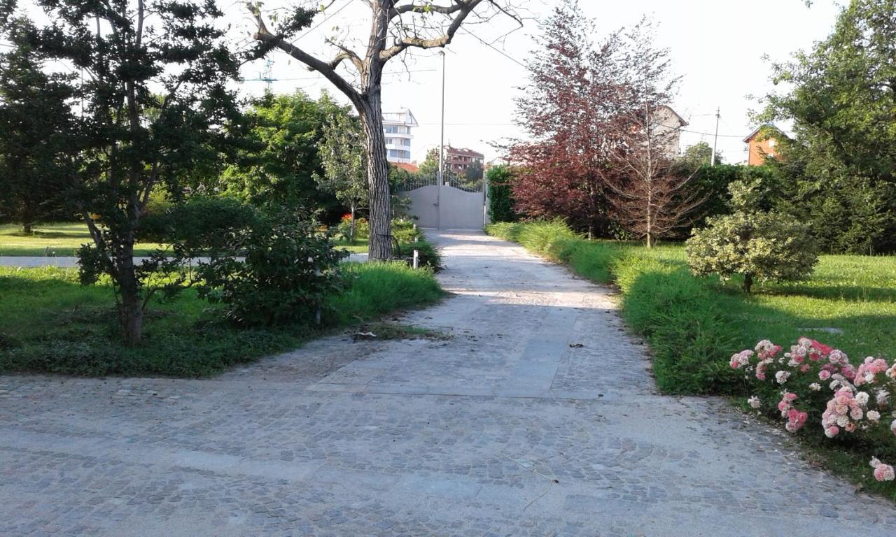 Chiara Apartment Кунео Екстериор снимка
